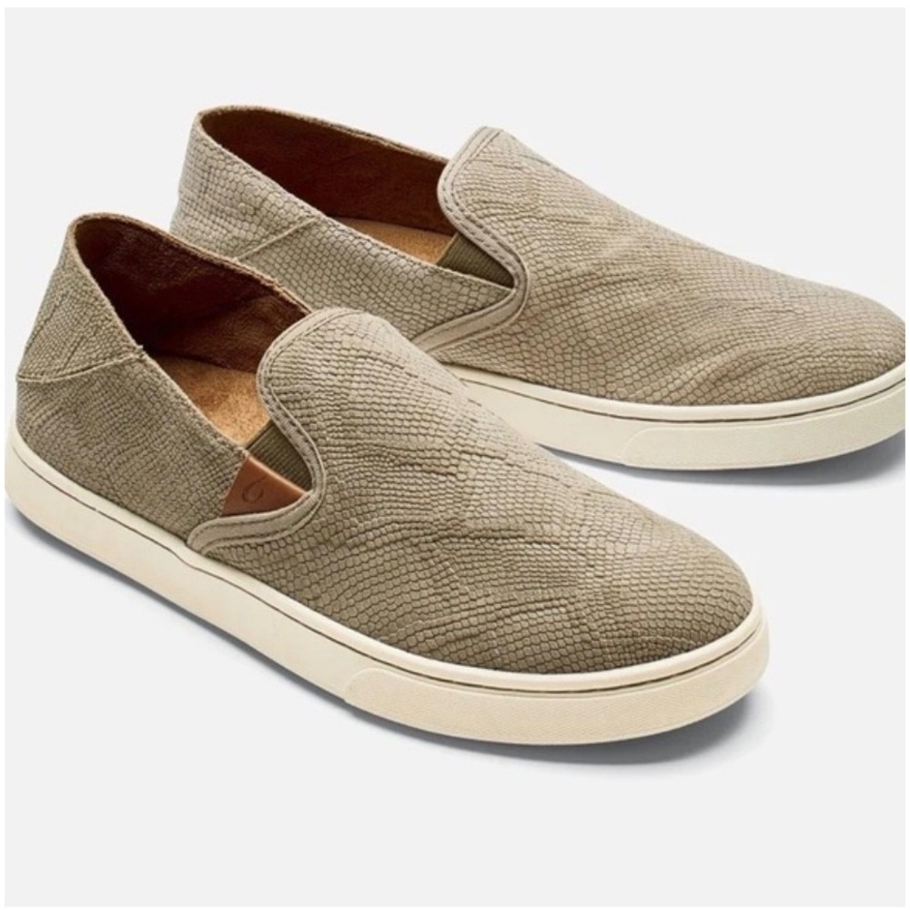 OluKai Women's Pehuea Shoe Size 9.5 Slip On Loafer Leather in Clay Honu- 39.5 EU